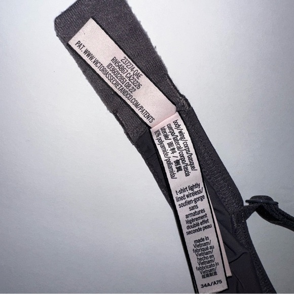 Victoria’s Secret T-Shirt Lightly Lined Wireless Bra 34A Glitter Black - Picture 10 of 10